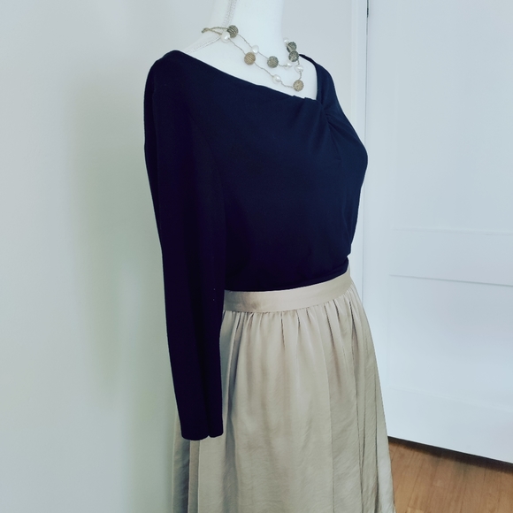 Vince Camuto gently worn part dress black top, gold skirt size L - Picture 3 of 6
